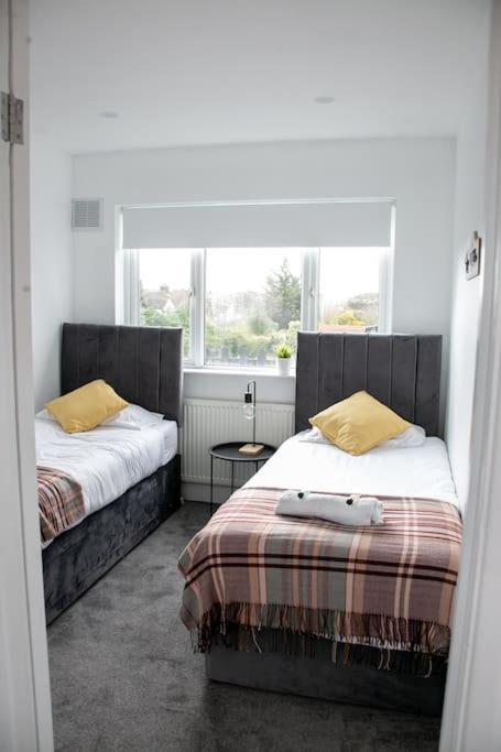 Ferienwohnung Stylish Retreat In Leigh-On-Sea Southend-on-Sea Exterior foto
