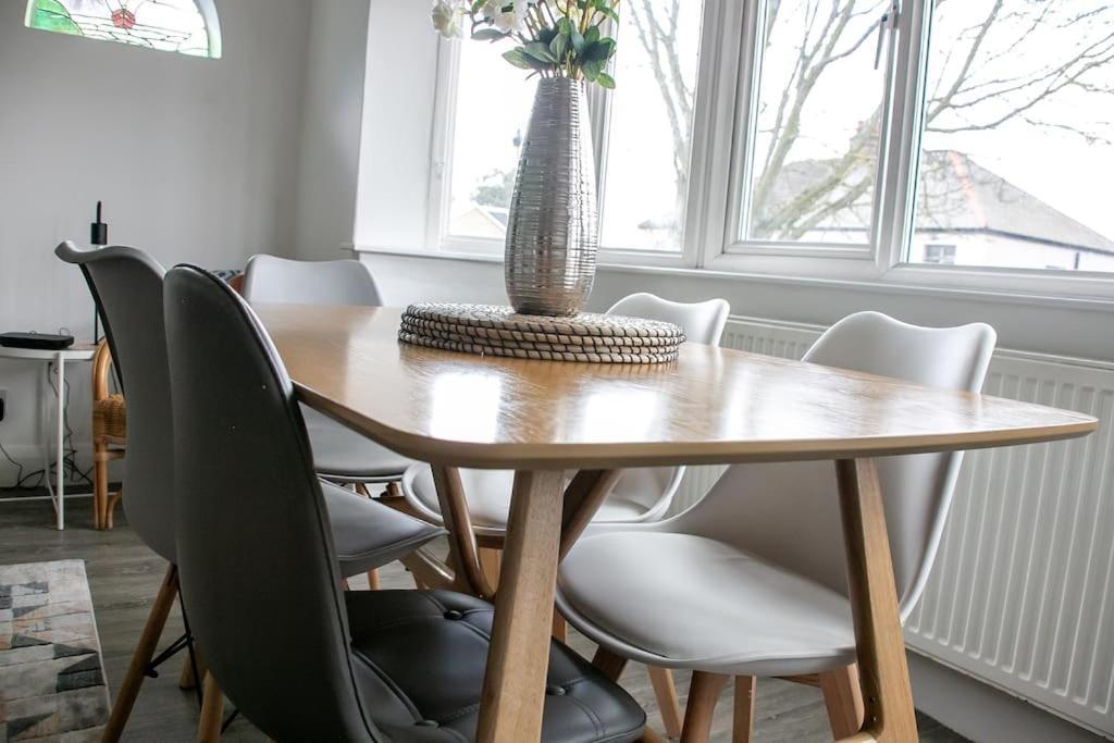 Ferienwohnung Stylish Retreat In Leigh-On-Sea Southend-on-Sea Exterior foto