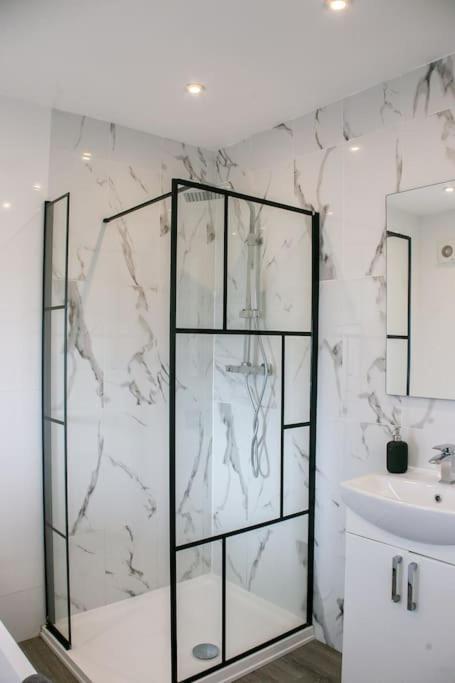 Ferienwohnung Stylish Retreat In Leigh-On-Sea Southend-on-Sea Exterior foto