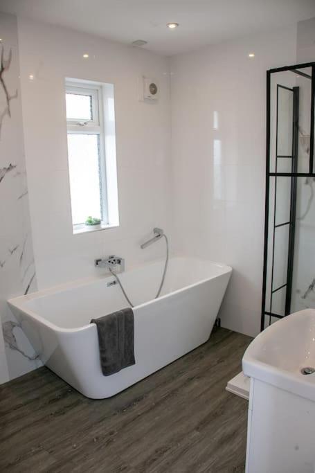 Ferienwohnung Stylish Retreat In Leigh-On-Sea Southend-on-Sea Exterior foto