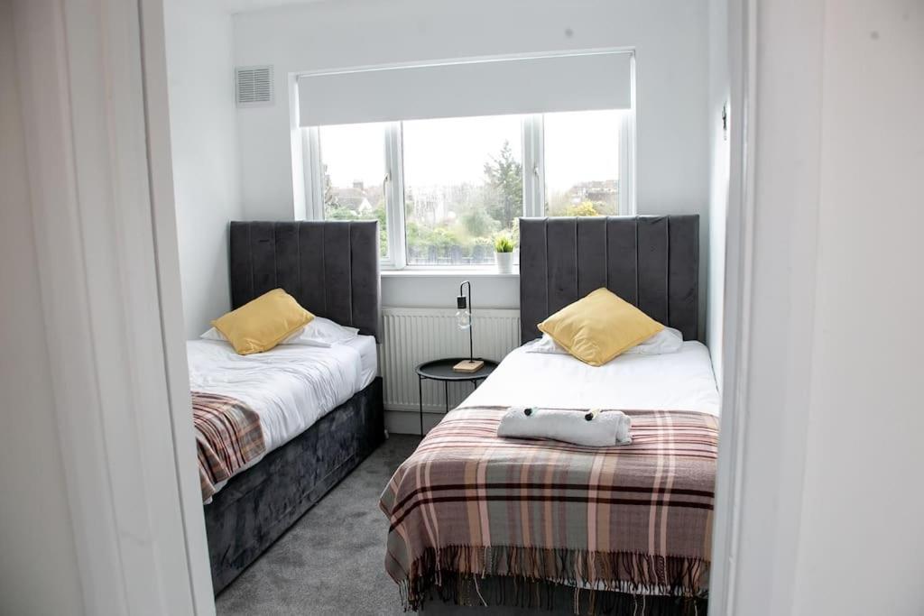 Ferienwohnung Stylish Retreat In Leigh-On-Sea Southend-on-Sea Exterior foto