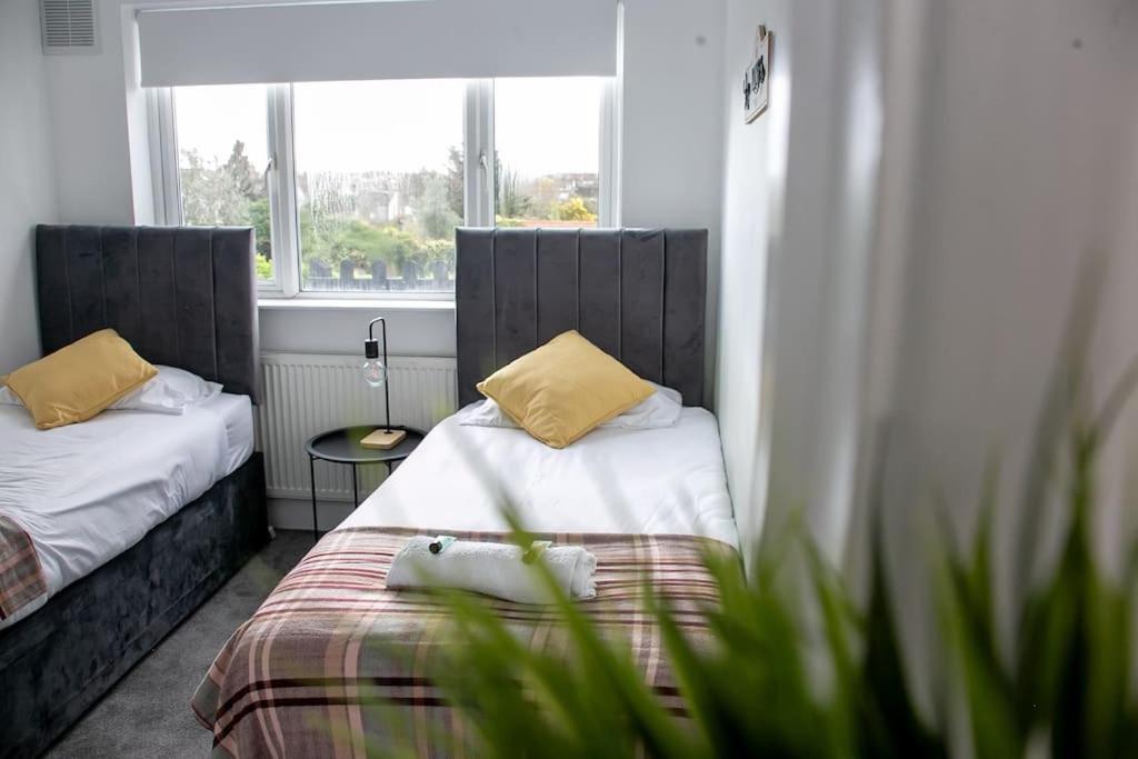 Ferienwohnung Stylish Retreat In Leigh-On-Sea Southend-on-Sea Exterior foto